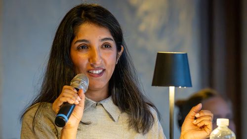 Mahdia Hossaini bei der Lyriknacht im Stadtkloster. (Foto: Uwe Weil)