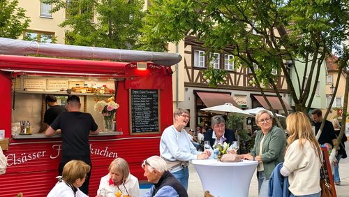 Angenehme Atmosphäre beim Afterwork auf dem Gänsmarkt. 