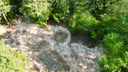 Größere und kleinere Becken wurden für ein neues Biotop-Projekt im Stadtwald in Rengershausen angelegt. 
