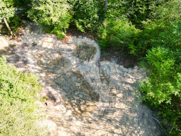 Größere und kleinere Becken wurden für ein neues Biotop-Projekt im Stadtwald in Rengershausen angelegt. 