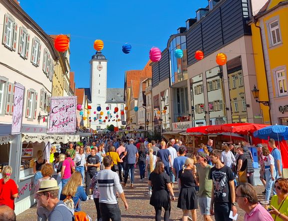 Bunt: der Herbstkrämermarkt in Bad Mergentheim.