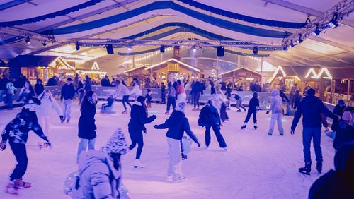 Ab dem 6. November gibt es wieder Eislaufvergnügen beim "Winterzauber" in Bad Mergentheim. (Bild: Linda Hener)